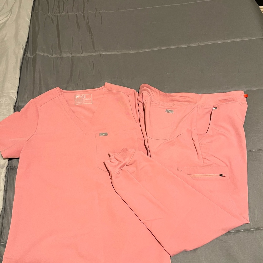 Figs Scrubs Blush color